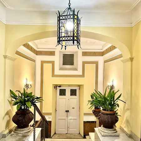Vacanze Romane Basilica Apartment Rome