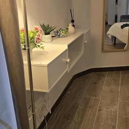 Apartment Re Di *
