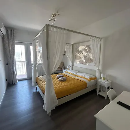 Domus Electa Holiday home *