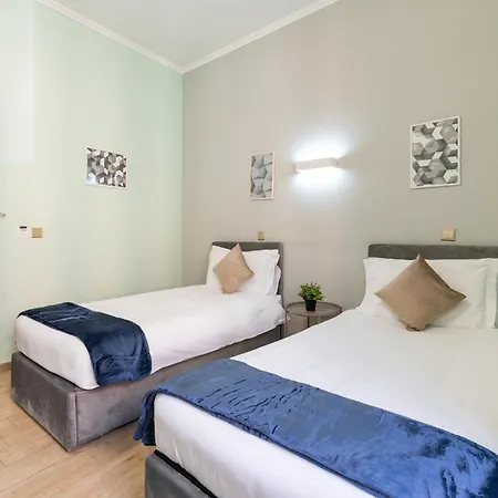 Leoni Di Giada - Close To Station 3* Rome