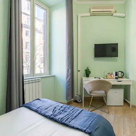 Leoni Di Giada - Close To Station 3*