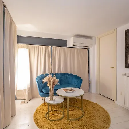 Daplace - Adele Roma