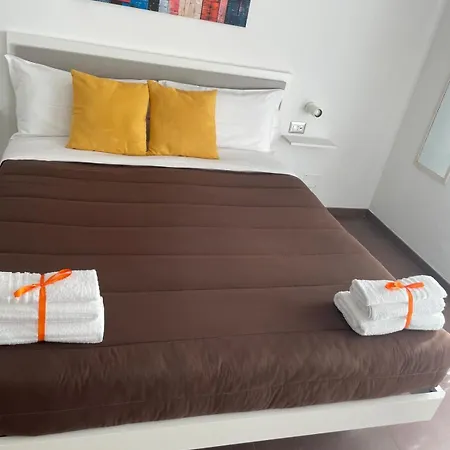 Stepahouse Zona San Paolo Elegante Bilocale A 2 Minuti Dalla Metro B Apartment Rome