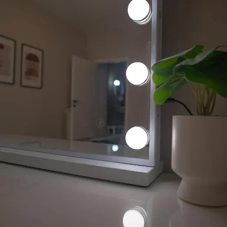 Sara's - Modern Near Metro, Perfect For Families And Groups In Apartment Rome