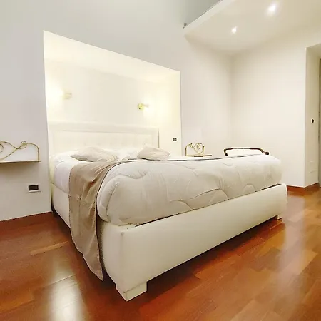 In Style Colosseum Apartment *
