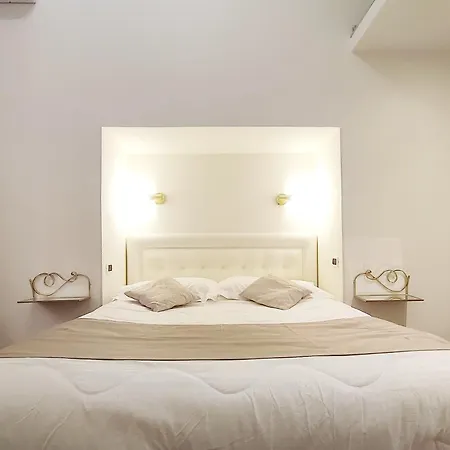 In Style Colosseum Apartment *