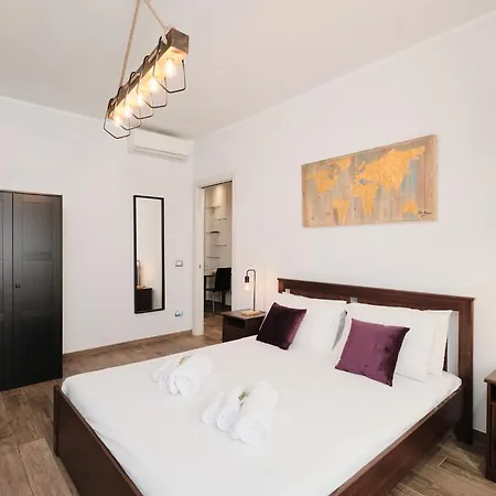 Apartment A Few Minutes From The Colosseum - Free Wi-fi & Netflix