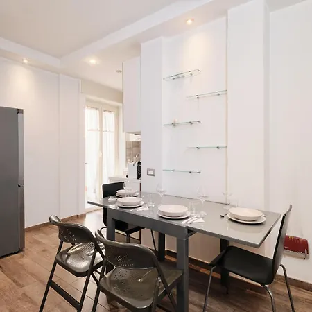 A Few Minutes From The Colosseum - Free Wi-fi & Netflix Rome