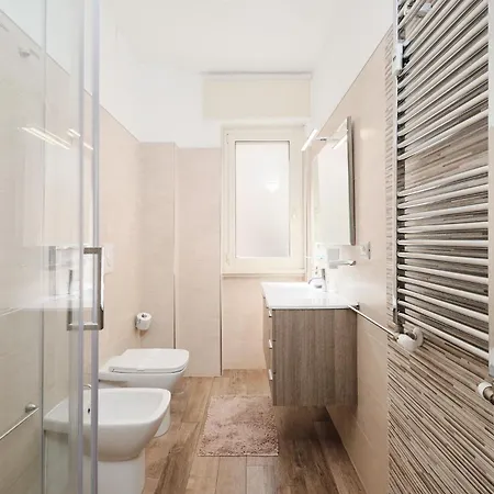 Apartment A Few Minutes From The Colosseum - Free Wi-fi & Netflix