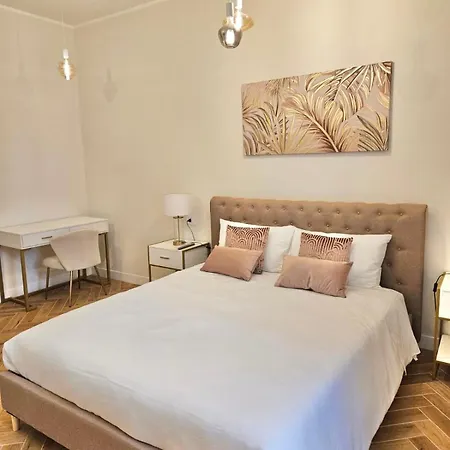 Elegant With Balcony Near The Center Apartment *