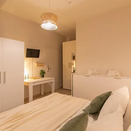 Dafne Wonderful With Terrace Apartment