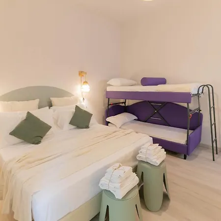 Apartment Dafne Wonderful With Terrace Rome