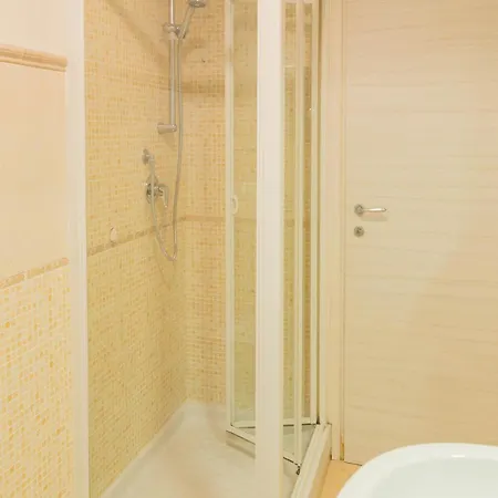 Dafne Wonderful With Terrace Apartment *