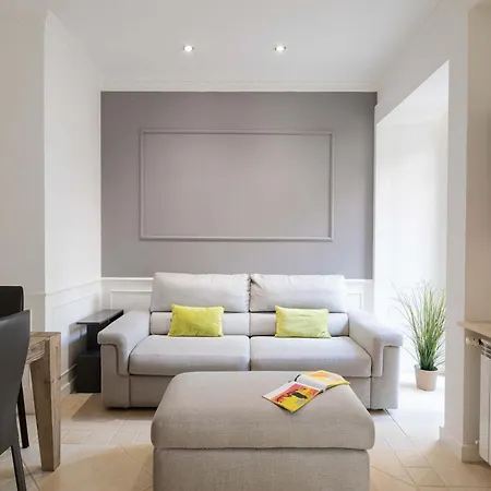 Via Vespasiano Private Apartment