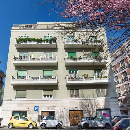 Baglivi 8 - Sapienza - Metro B Apartment *