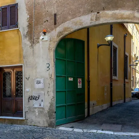 Puccini Flat * Rome