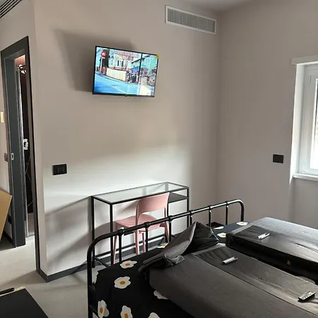 Apartment Urban Concept Santa Croce In Gerusalemme - Entire