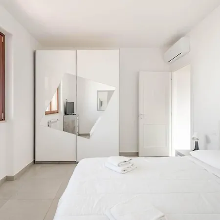 La Casa Di Valeria Con Piscina