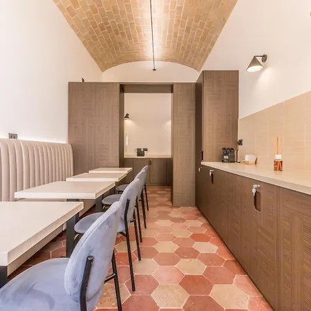 Domina Livia Vaticano - E Guest house