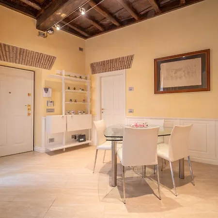 Secret Luxury Retreat In The Heart Of The Ghetto By Houseeds Apartment