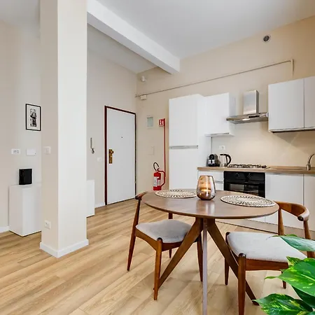 Urbana 24 Apartment *