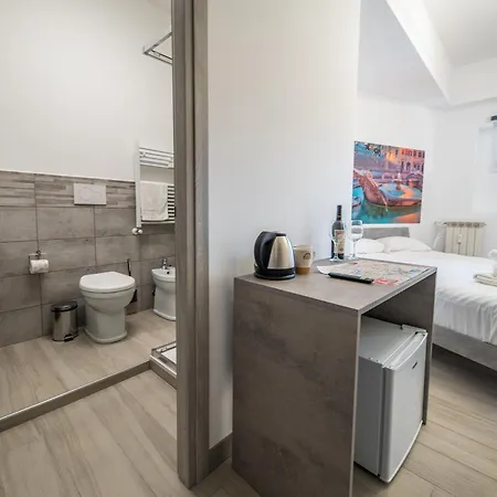 Domus Trevi Garbatella Guest house Rome