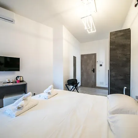 Domus Trevi Garbatella Guest house