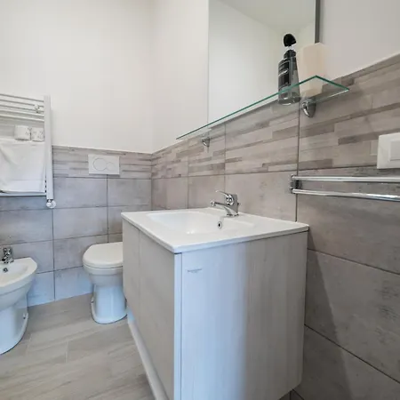 Guest house Domus Trevi Garbatella *
