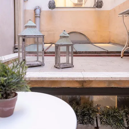 Apartment Homehouse Serpenti - Colosseum - Rione Monti Rome