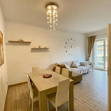 Domus Laterani By Jfm - Comfortable Big Terrace Colosseo Appartamento Roma