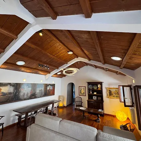 Domus Colosseum, Detached House Just Few Steps From The Colosseum シャレー