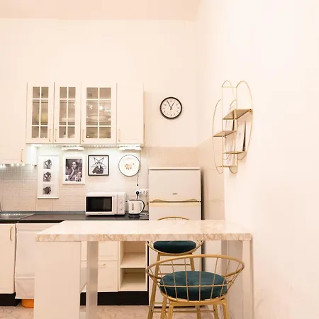 Nova House * Rome