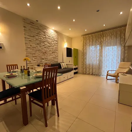 Charm & Relax Jacuzzi Roma-gemelli Apartment *