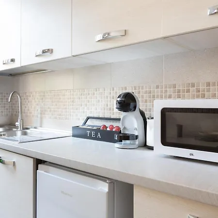 Apartment Dream House Re Di - 50mt To Metro Station, Position, 4pax, 2bdr *
