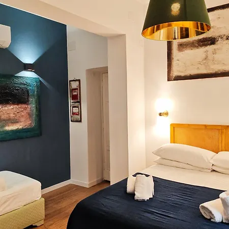 Guest house Forum