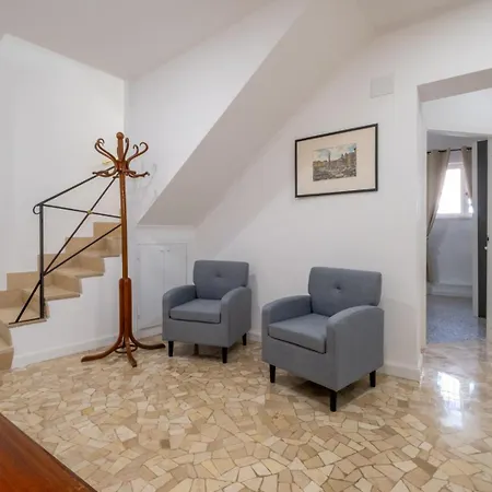 Pantheon Charming By Varental Apartment Rome
