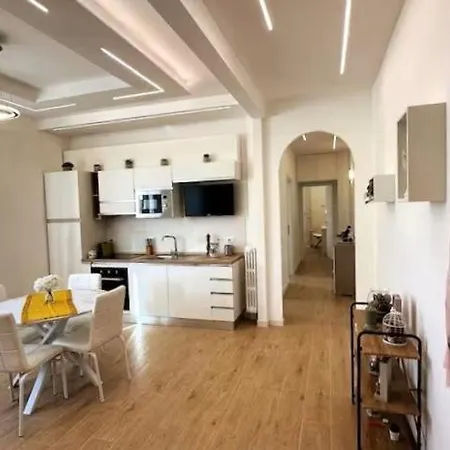 Apartment Sophia Luxury Confortevole E In Ottima Posizione Rome