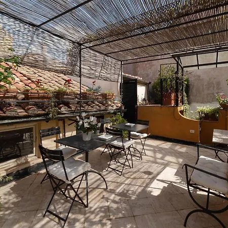 Orange With Bathroom And Shared Terrace Homestay Rome