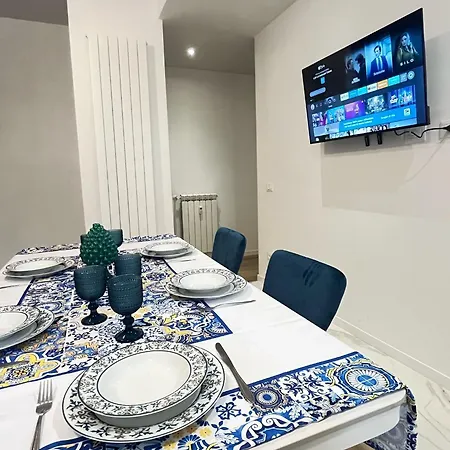 Casa Miseno, Independent Near Metro B דירה