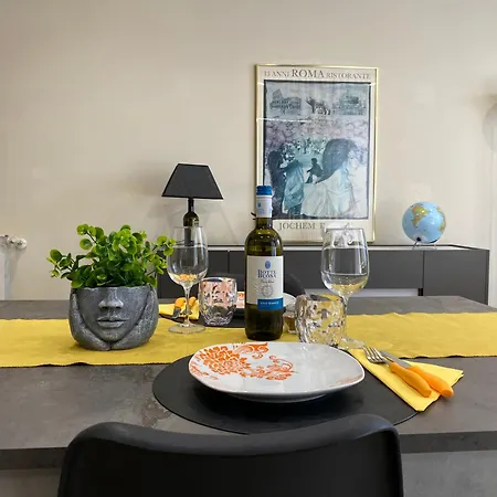Piramide Romantic Apartament *