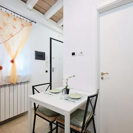 Apartment 5 Cozy Pigneto Apt, Wifi & Ac *