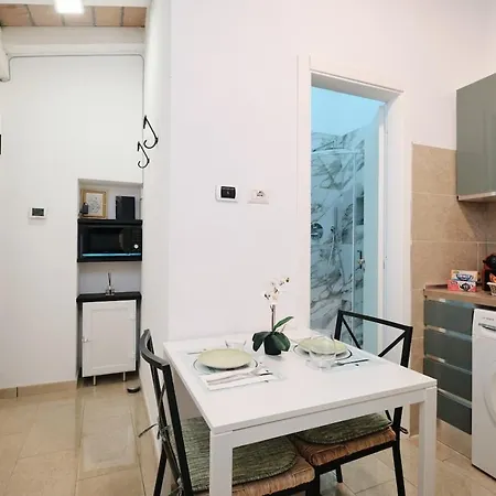 5 Cozy Pigneto Apt, Wifi & Ac * Rome
