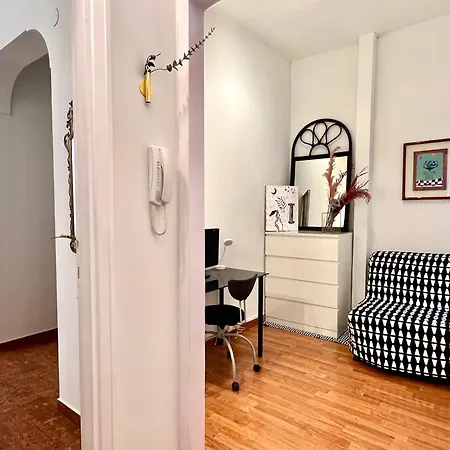 Appia Antica Apartment, Subway, Near Colosseum, Design & Comfort, Balcony Appartamento Roma