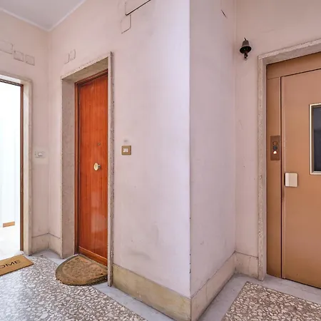 Apartment 2nd Level *