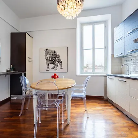 Iflat Spanish Steps Elegant & Spacious