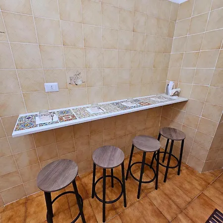 Costantino Imperatore Apartment *