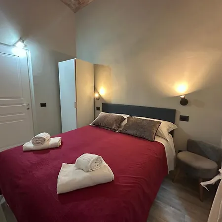 Holidays Hostel *