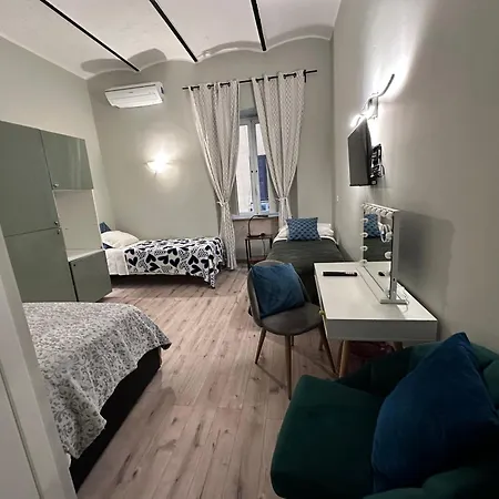 Holidays Hostel *