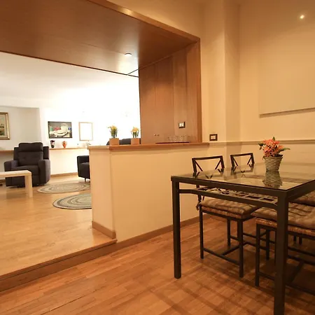 Giulio Cesare House Apartmán *
