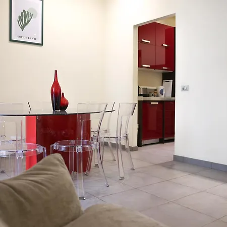 Domus Superior Domizio - Pantheon Apartment Rome